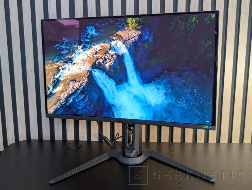 Geeknetic AORUS FO27Q5P Review 34