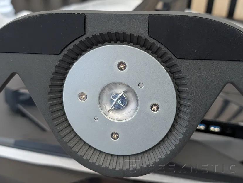 Geeknetic AORUS FO27Q5P Review 2