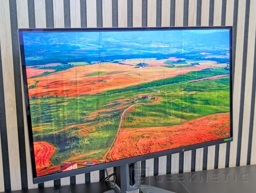 Geeknetic AORUS FO27Q5P Review 35