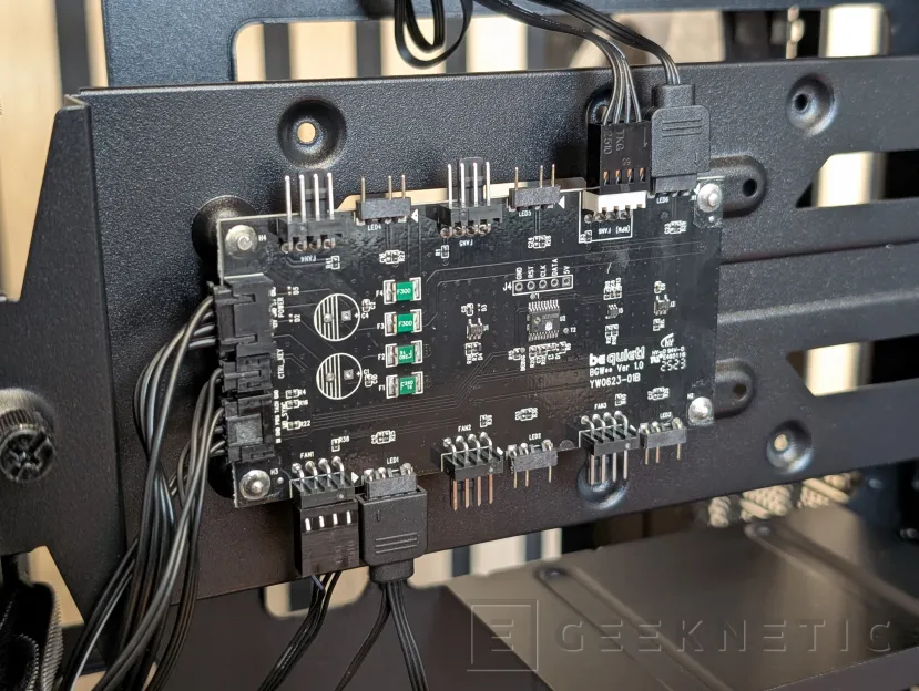 Geeknetic be quiet! Light Base 500 LX Review 11