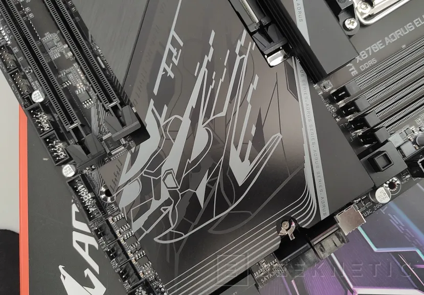 Geeknetic Gigabyte X870E AORUS ELITE X3D Review 4