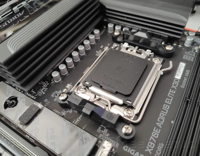 Geeknetic Gigabyte X870E AORUS ELITE X3D Review 3