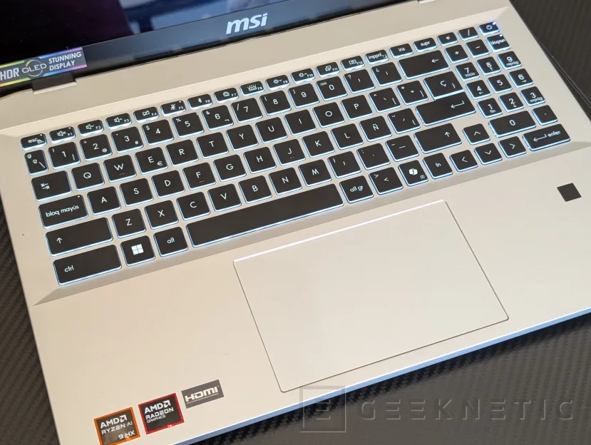 Geeknetic MSI Prestige A16 AI+ A3XMG Review 8