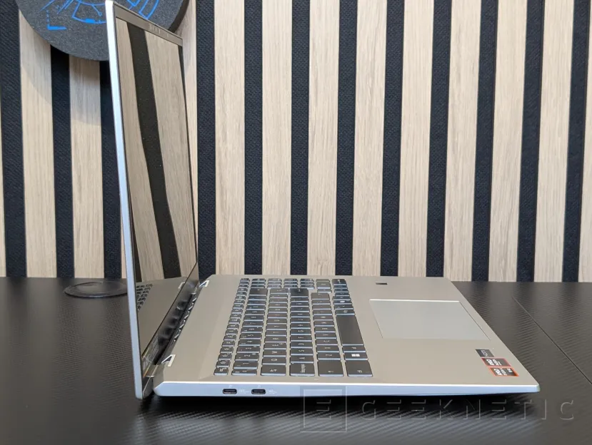 Geeknetic MSI Prestige A16 AI+ A3XMG Review 3