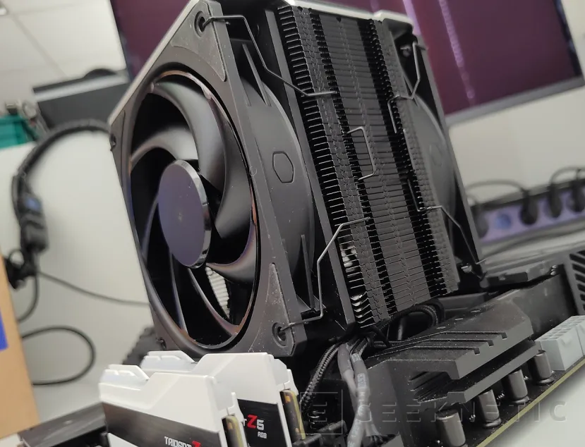 Geeknetic Cooler Master V4 Alpha 3DHP Black Review 19