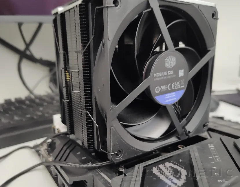 Geeknetic Cooler Master V4 Alpha 3DHP Black Review 4