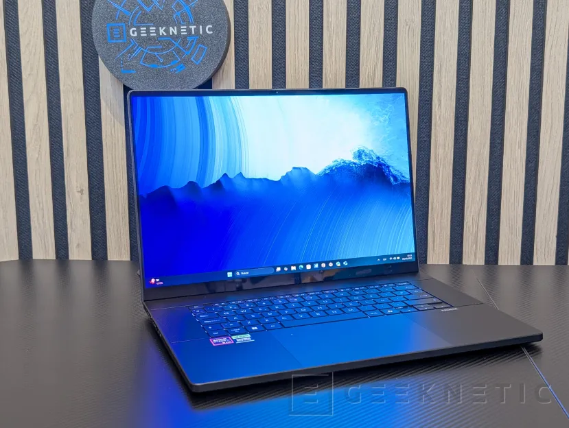 Geeknetic ASUS ProArt P16 OLED H7606WX Review 6