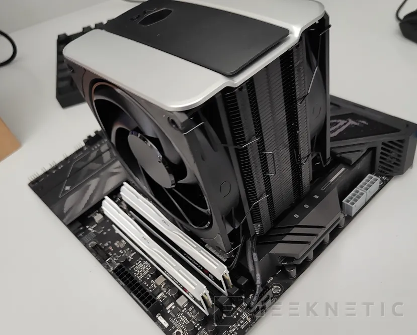 Geeknetic Cooler Master V4 Alpha 3DHP Black Review 17