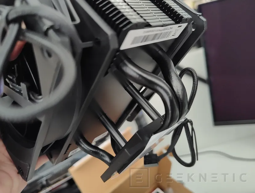 Geeknetic Cooler Master V4 Alpha 3DHP Black Review 9