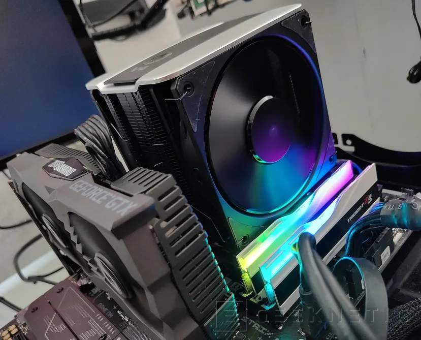 Geeknetic Cooler Master V4 Alpha 3DHP Black Review 20