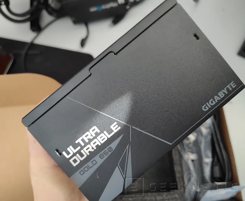 Geeknetic Gigabyte UD850GM PG5 850W Gold Review 4