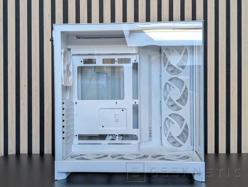 Geeknetic NZXT H9 FLOW RGB+ Review 17