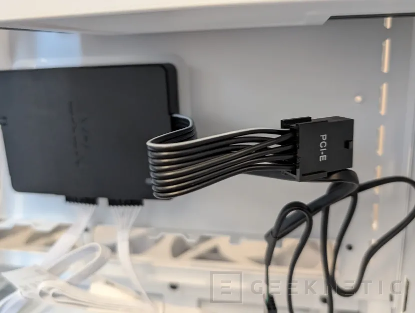 Geeknetic NZXT H9 FLOW RGB+ Review 22