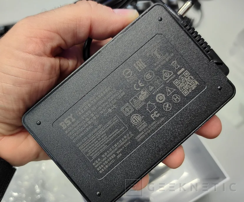 Geeknetic Geekom A6 Review 7