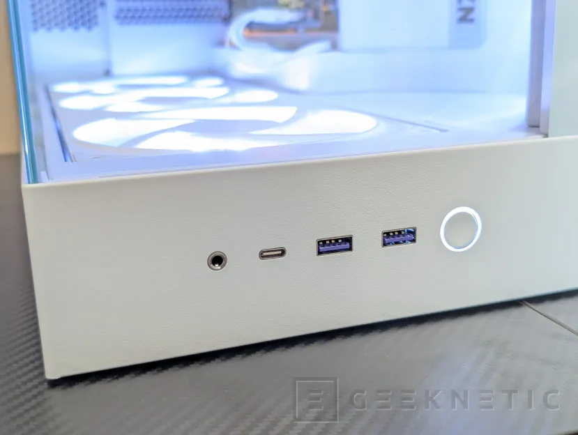 Geeknetic NZXT H9 FLOW RGB+ Review 10