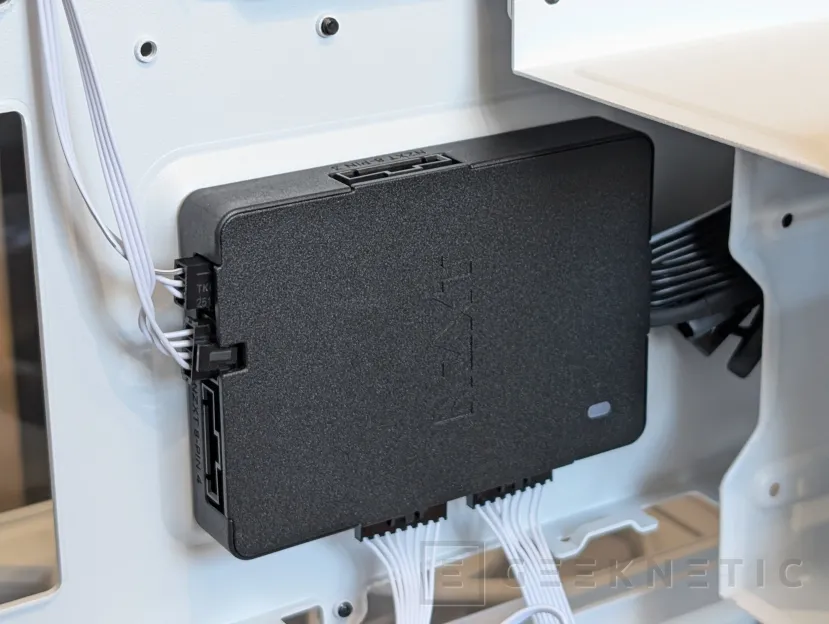 Geeknetic NZXT H9 FLOW RGB+ Review 16