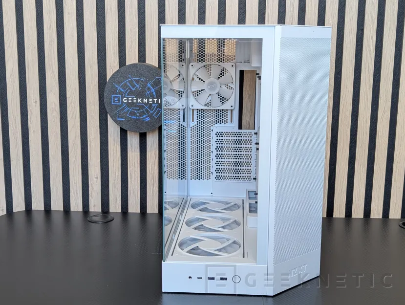 Geeknetic NZXT H9 FLOW RGB+ Review 3