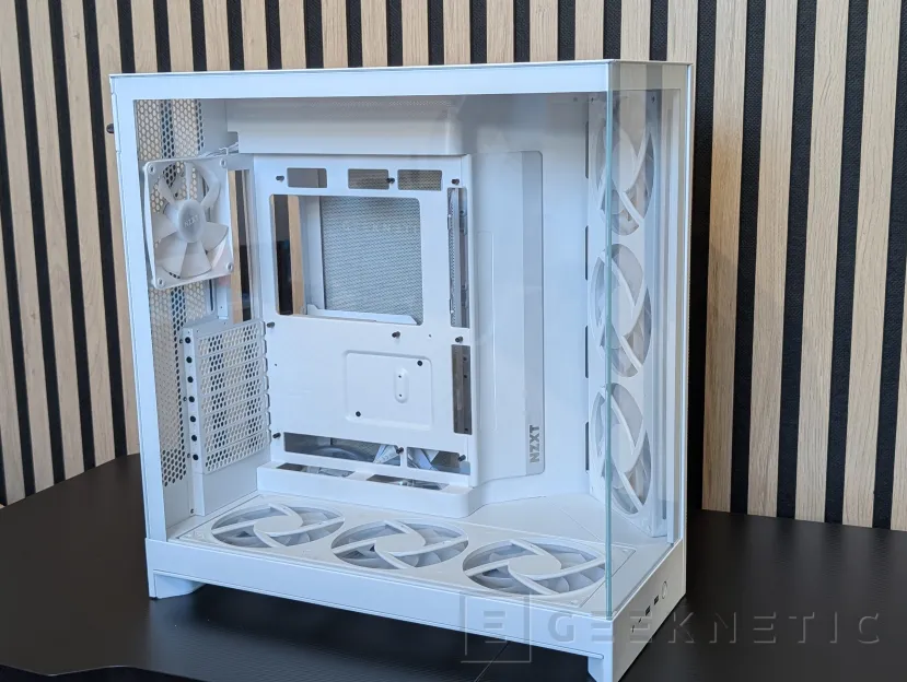 Geeknetic NZXT H9 FLOW RGB+ Review 2