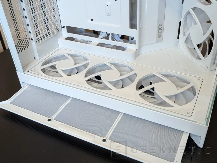 Geeknetic NZXT H9 FLOW RGB+ Review 15