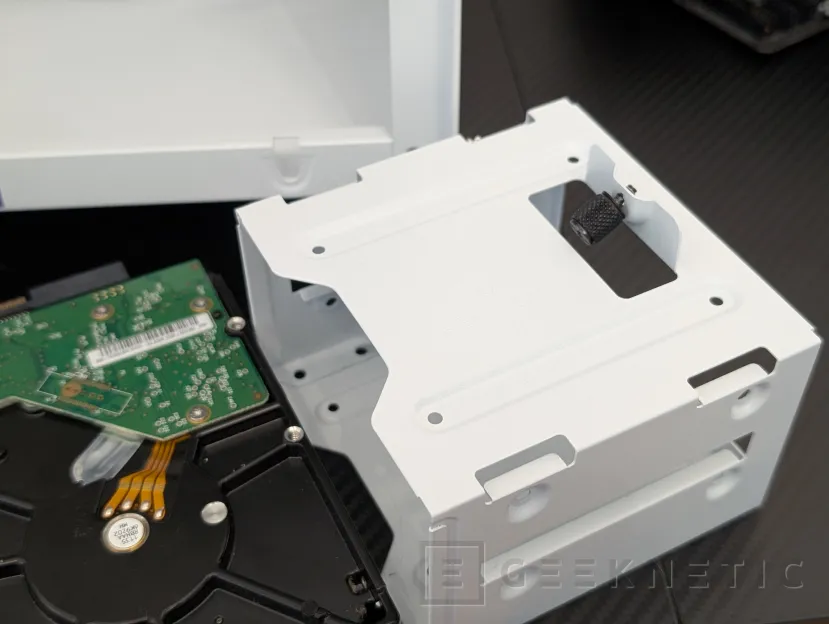 Geeknetic NZXT H9 FLOW RGB+ Review 20