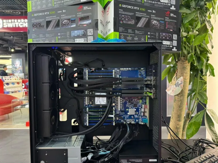 Geeknetic Un usuario de Reddit muestra su servidor con 4 RTX 5090 ASUS ROG Astral y 2 fuentes de 2.400 W cada una 3
