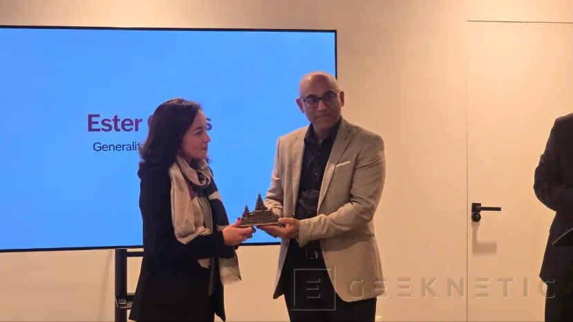 Geeknetic Zoho inaugura sus nuevas oficinas en Valencia con más de 1.000 m2 para fortalecer su presencia en el sur de Europa 5