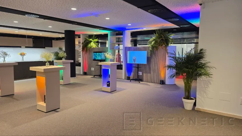Geeknetic Zoho inaugura sus nuevas oficinas en Valencia con más de 1.000 m2 para fortalecer su presencia en el sur de Europa 2