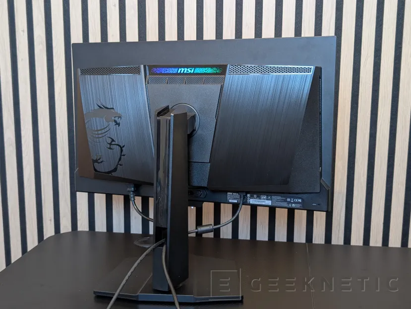 Geeknetic MSI MPG 271QR QD-OLED X50 Review 3