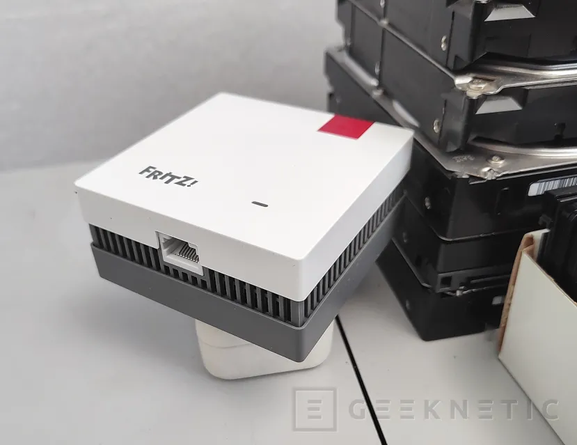 Geeknetic FRITZ!Mesh Set 1600 3x Review 11