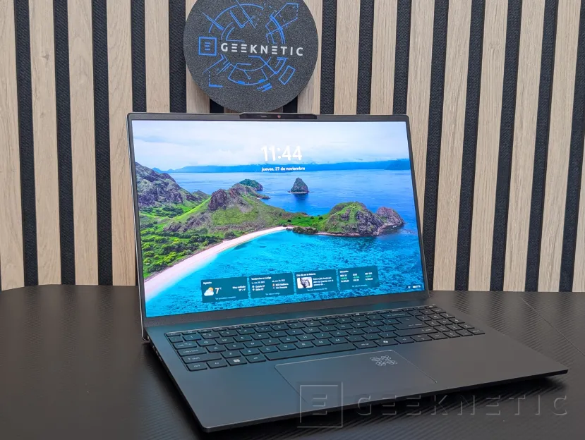 Geeknetic Acer Swift Go 16 AI SFG16-61 Review 6