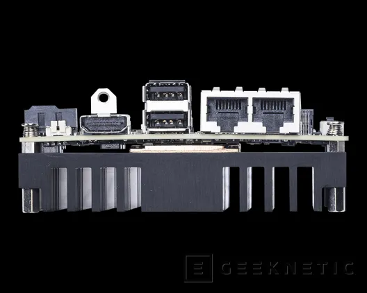 Geeknetic La placa MSI IPC MS-CF16 V3.0 Pico-ITX viene con CPU Intel, 16 GB de RAM y doble RJ45 1