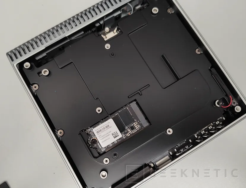 Geeknetic ASUS Ascent GX10 Review 7
