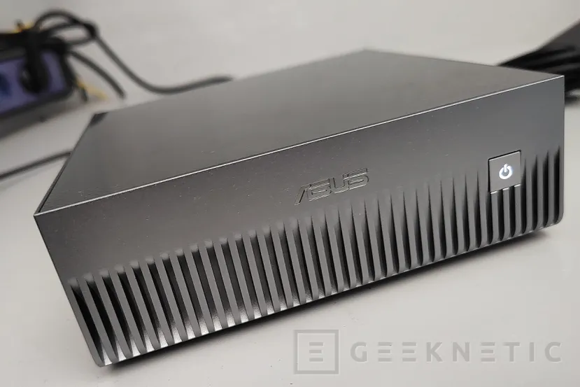 Geeknetic ASUS Ascent GX10 Review 11