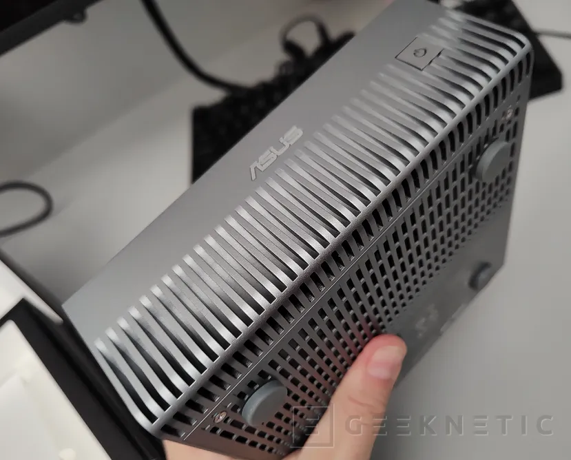 Geeknetic ASUS Ascent GX10 Review 5