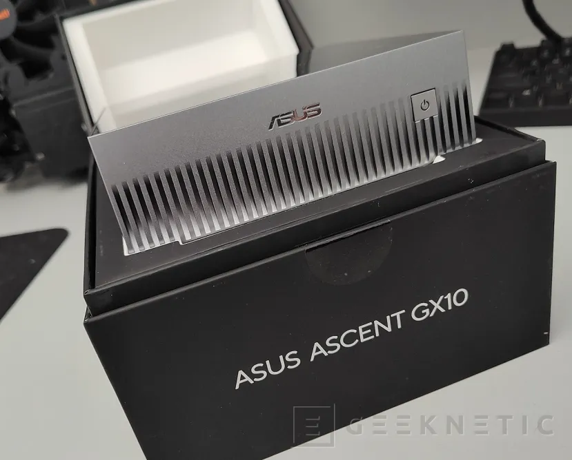 Geeknetic ASUS Ascent GX10 Review 3