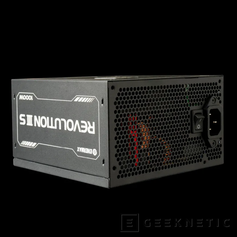 Geeknetic Enermax presenta su fuente de alimentación Revolution III S, 1.000 W y 80 PLUS Platinum por 159,99 euros 2