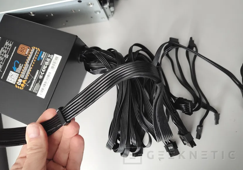 Geeknetic ENDORFY Vero L6 750W Review 8