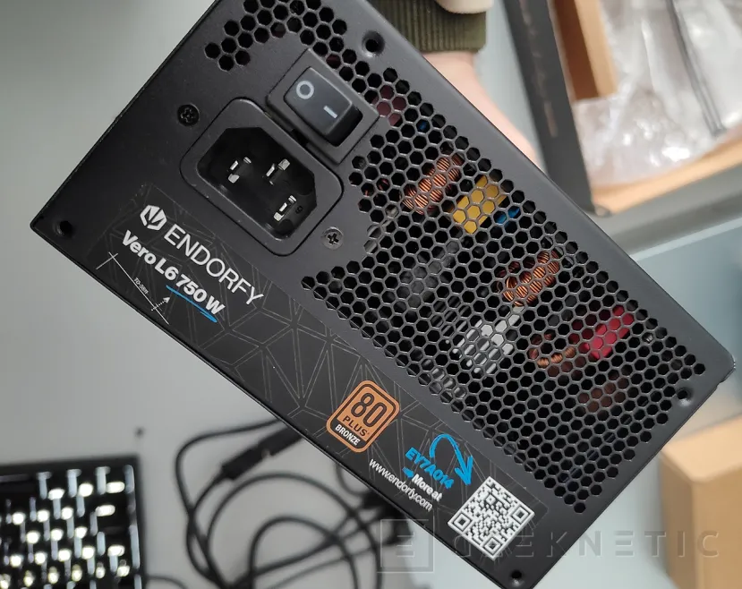 Geeknetic ENDORFY Vero L6 750W Review 5