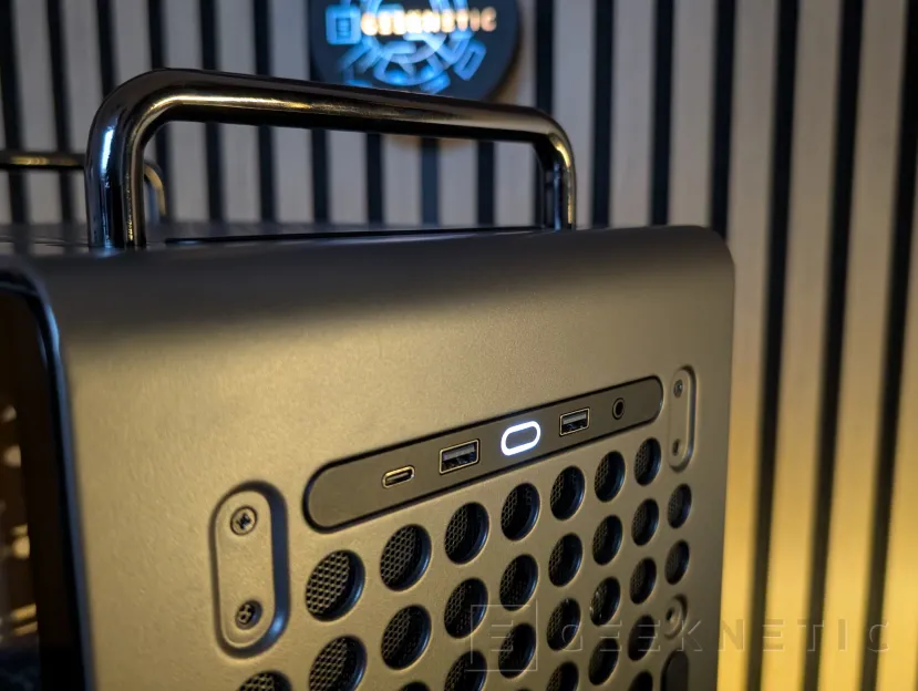 Geeknetic Cooler Master QUBE 540 Review 11