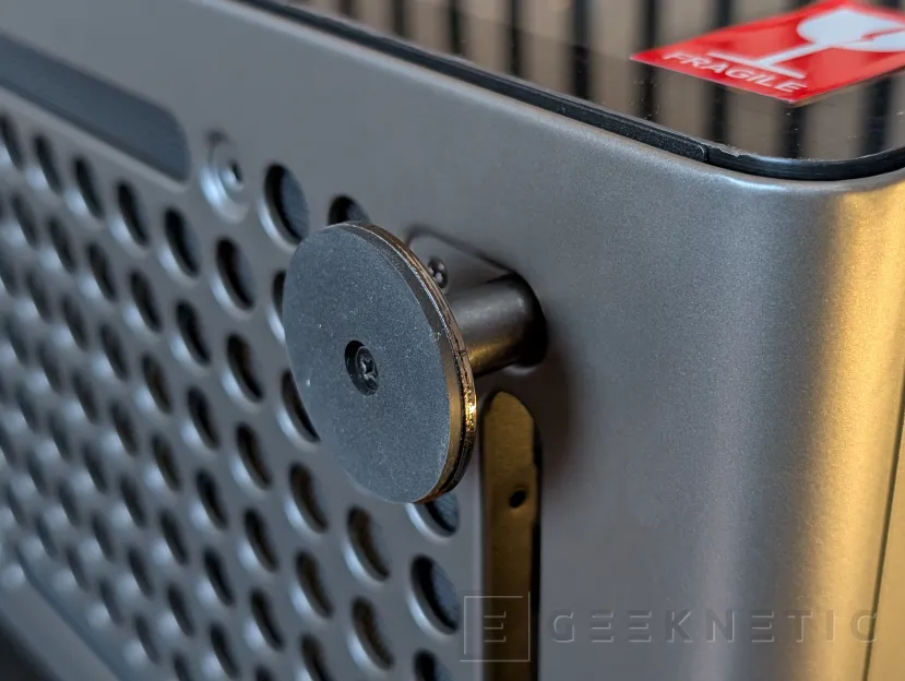 Geeknetic Cooler Master QUBE 540 Review 4