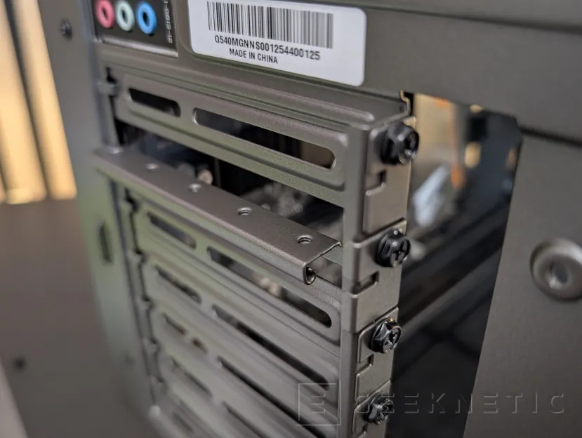 Geeknetic Cooler Master QUBE 540 Review 27