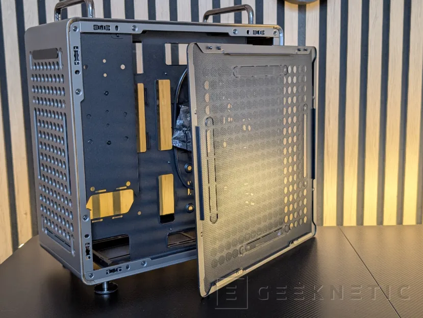 Geeknetic Cooler Master QUBE 540 Review 16