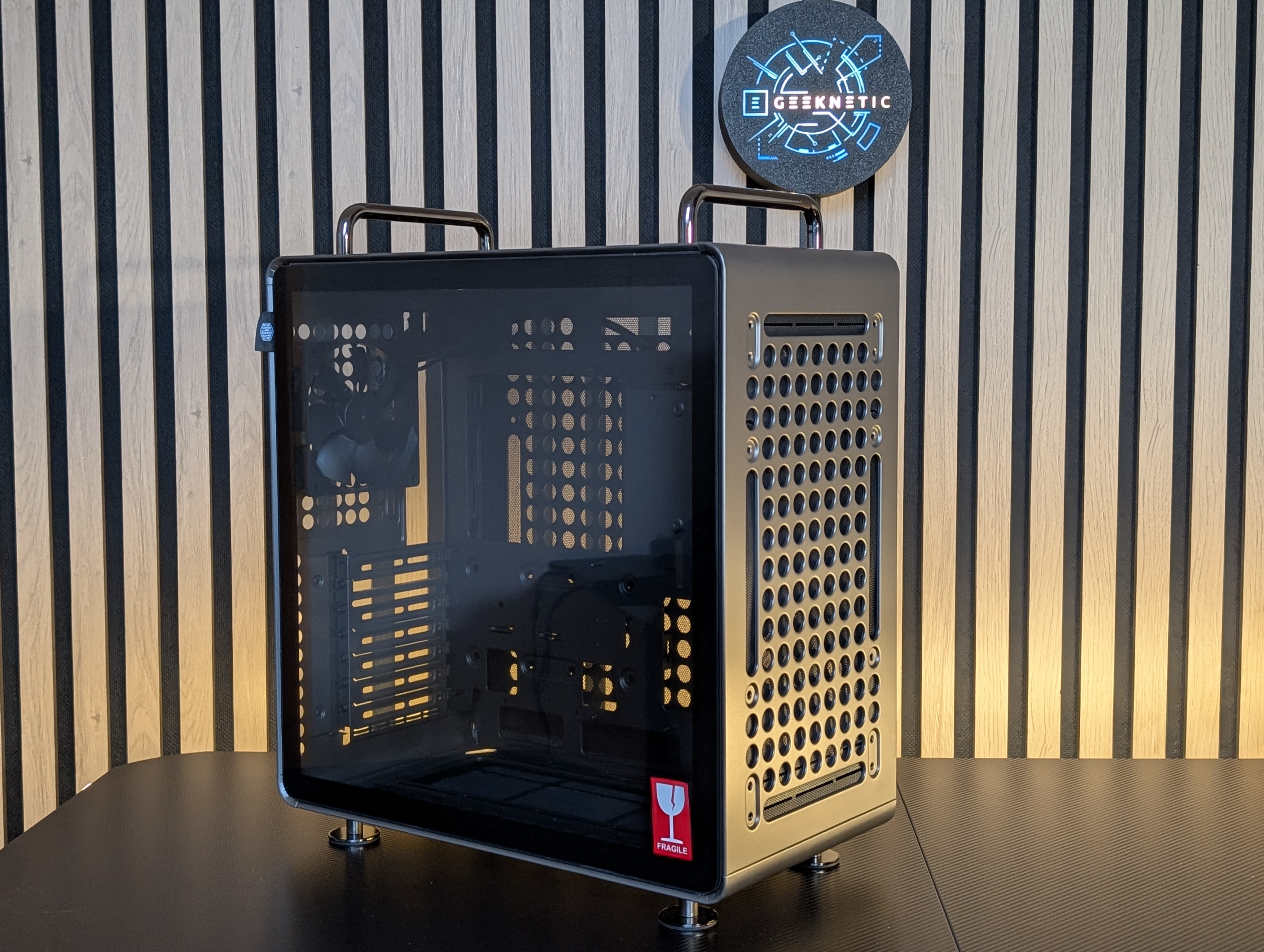 Geeknetic Cooler Master QUBE 540 Review 1