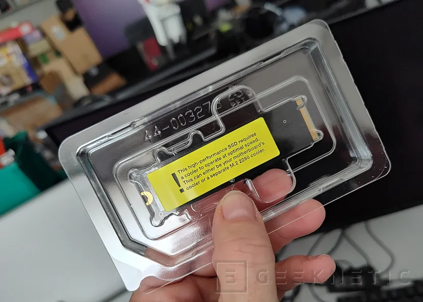 Geeknetic Corsair SSD MP700 PRO XT 2TB Review 3
