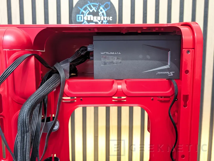 Geeknetic HYTE X50 Review 19