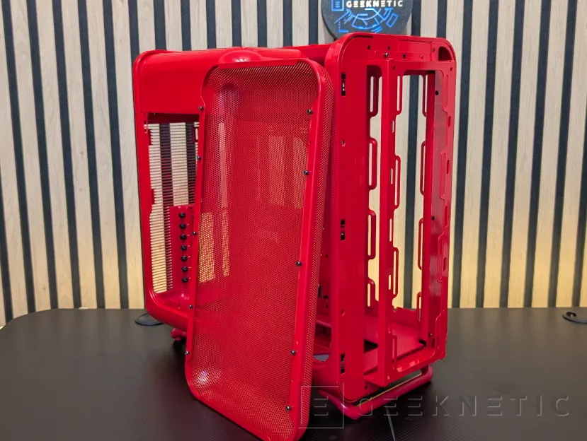 Geeknetic HYTE X50 Review 8