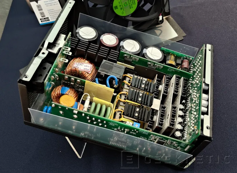 Geeknetic La nueva fuente FSP CANNON PRO 3300W puede alimentar hasta a 6 RTX 5080 a la vez 2