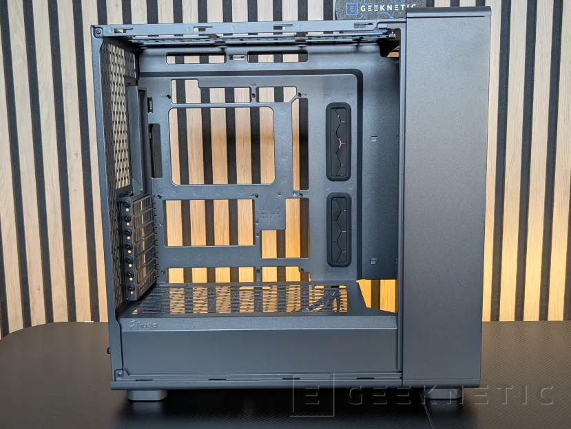 Geeknetic Fractal Design Epoch XL RGB Review 4