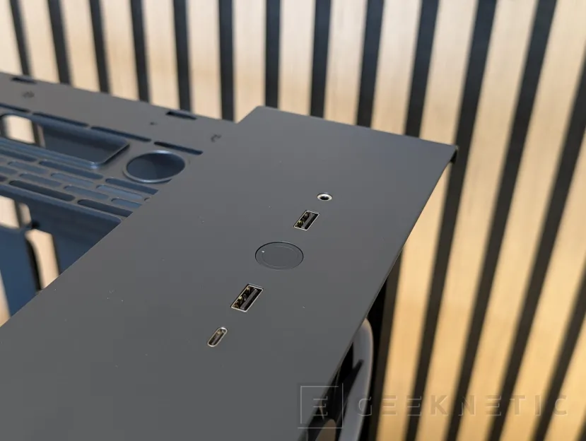 Geeknetic Fractal Design Epoch XL RGB Review 7