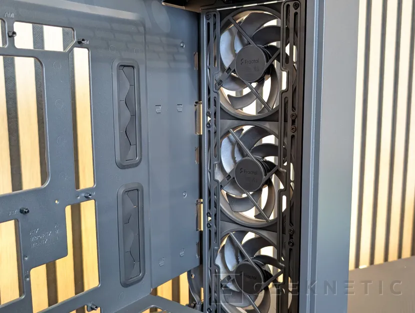 Geeknetic Fractal Design Epoch XL RGB Review 9